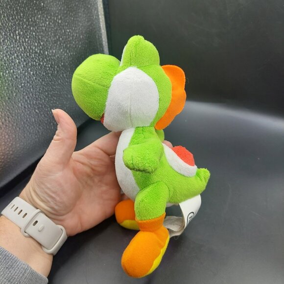 2019 Yoshi World of Nintendo Super Mario Bros Green 8" Plush Stuffed Toy - Picture 4 of 7